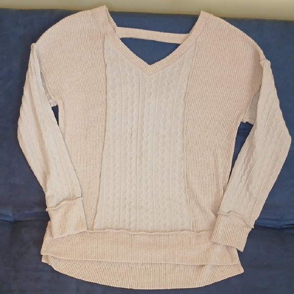 Maurices Sweaters - Women's Textured V-Neck Cream Sweater With Opened Back - Small